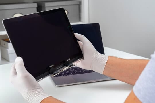 Macbook scherm reparatie macfixers.nl